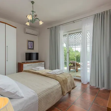 빌라 Rosa Nova Vas (Porec)