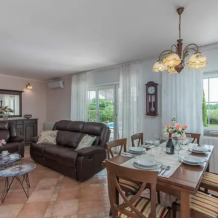 Rosa Nova Vas (Porec)