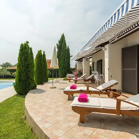 Villa Rosa
